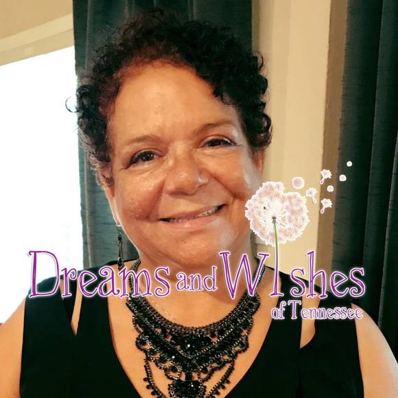 Poshmark profile picture for @vicky